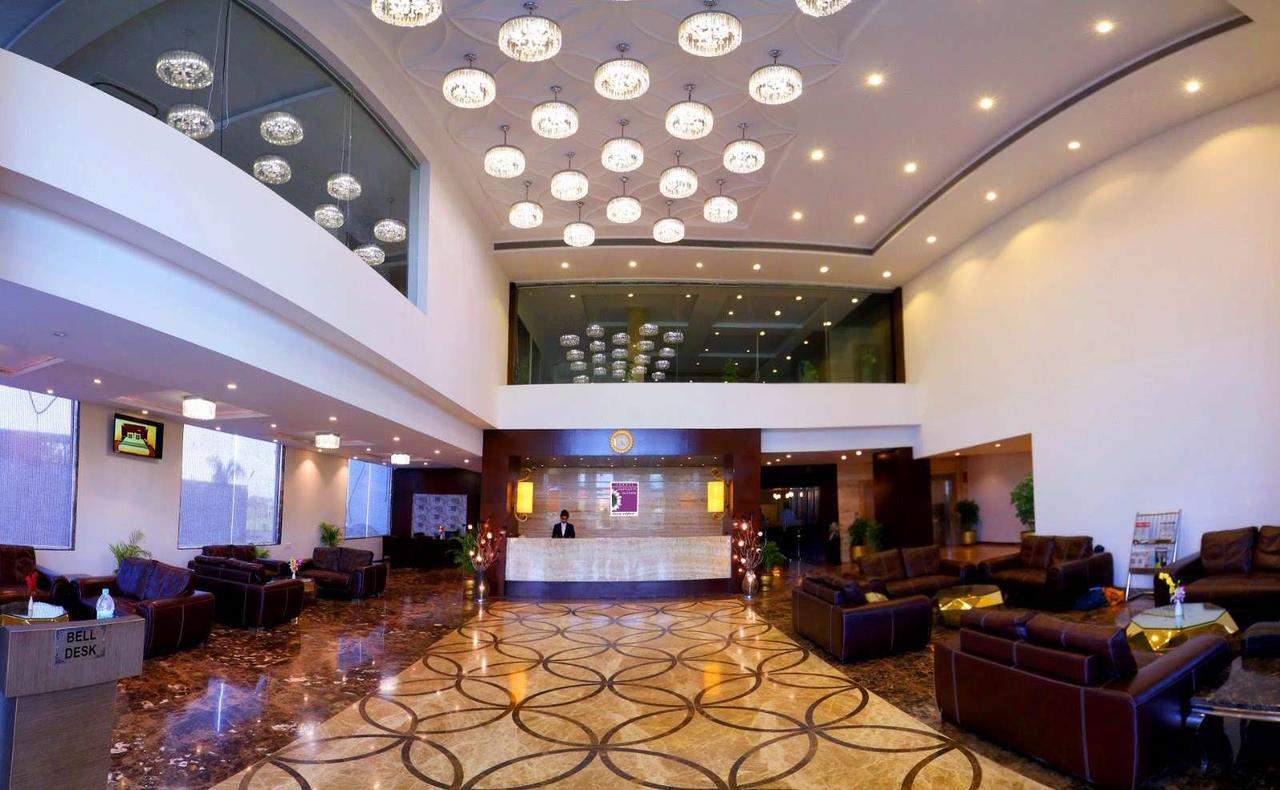 Shanti Clarks Inn Suites Ujjain Exterior photo